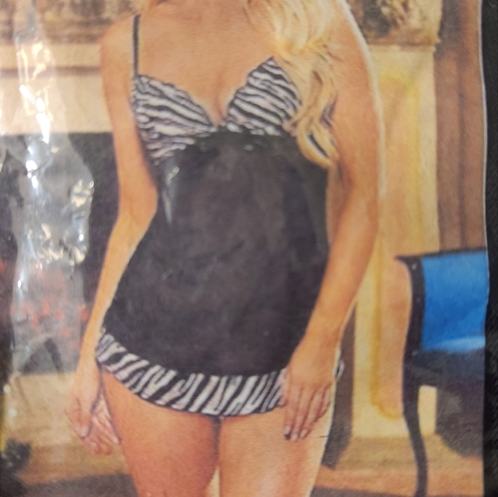 Package underwear 80% polyester 20% cotton.